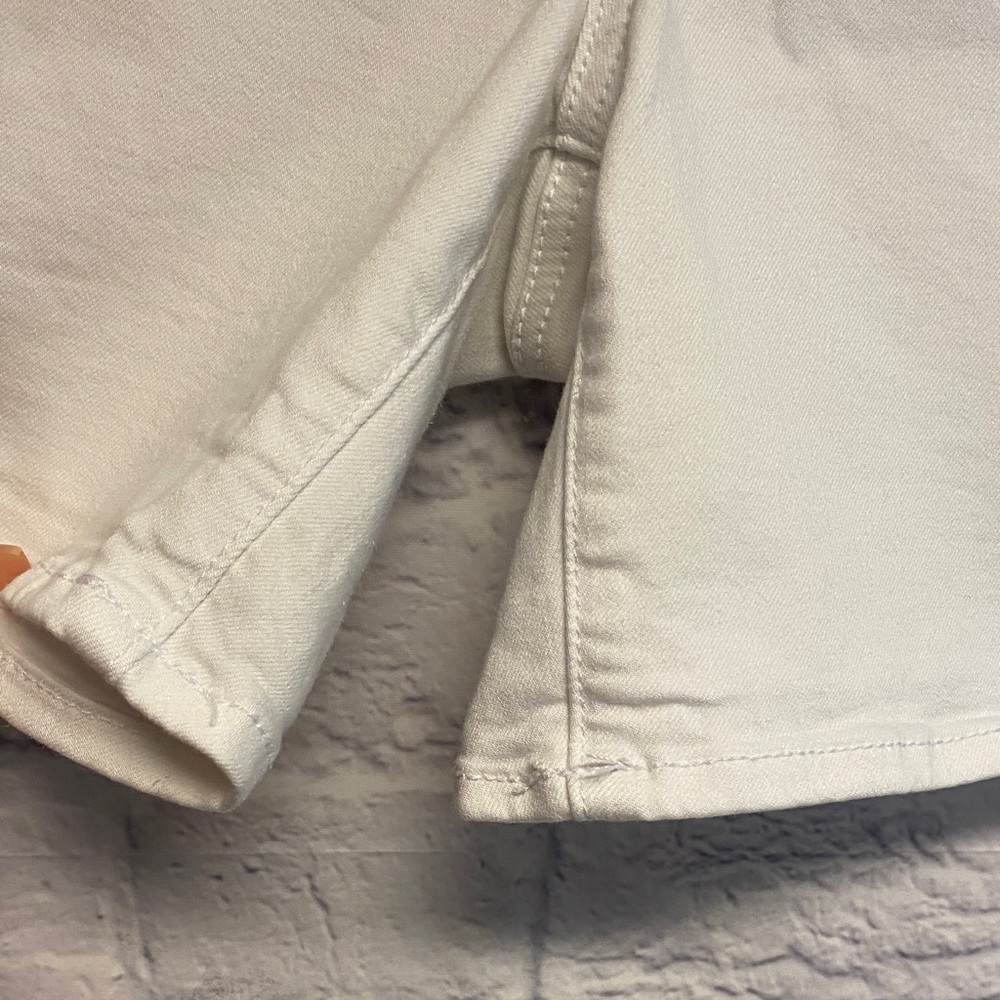American Eagle Outfitters White Mid-Rise Jean Shorts Size 8 - Picture 4 of 10